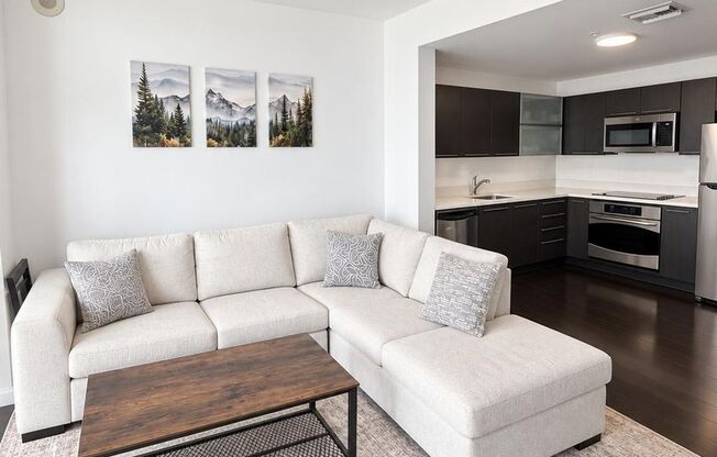 1 bed, 1 bath, $2,750, Unit Apt 2210