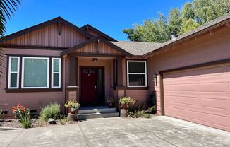 Santa Rosa: $3799 Stunning 3 Bedroom Home With Backyard & Court Location Available Now!