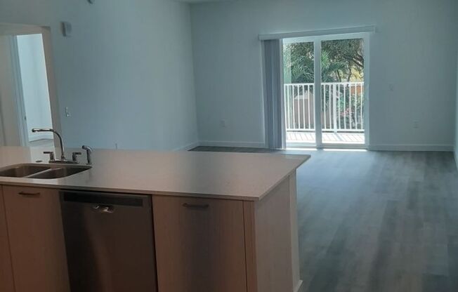 3 beds, 2 baths, 1,332 sqft, $2,982, Unit 19-208