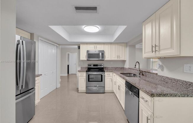 8400 NW 25TH ST SUNRISE, FL 33322