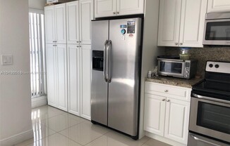 9400 SW 6 TER