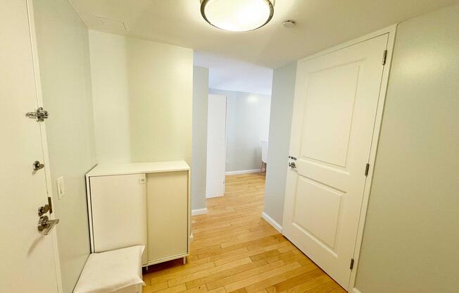 Studio, 1 bath, 756 sqft, $4,200, Unit 28-A