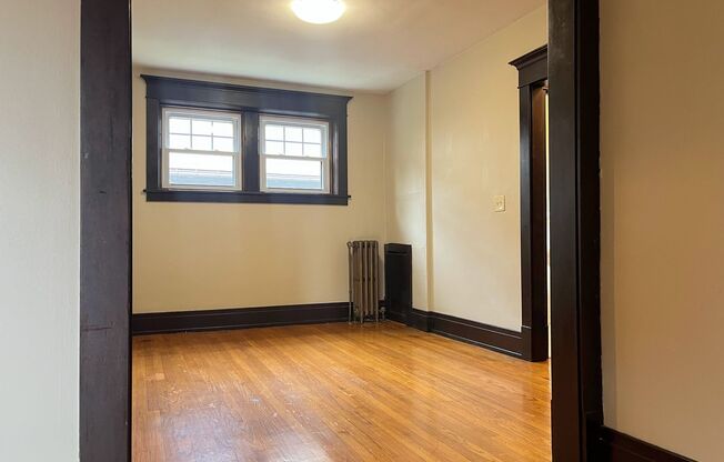 1 bed, 1 bath, $1,050, Unit 16D