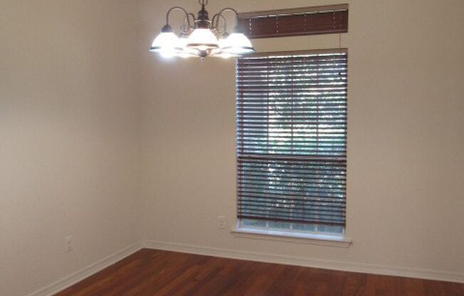 Four bedroom home near Whiting Field!