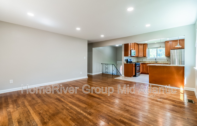206 WAYNE AVE