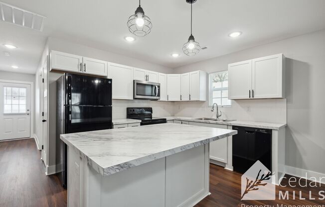 Upper Level 3 bed 2 bath duplex unit available NOW!