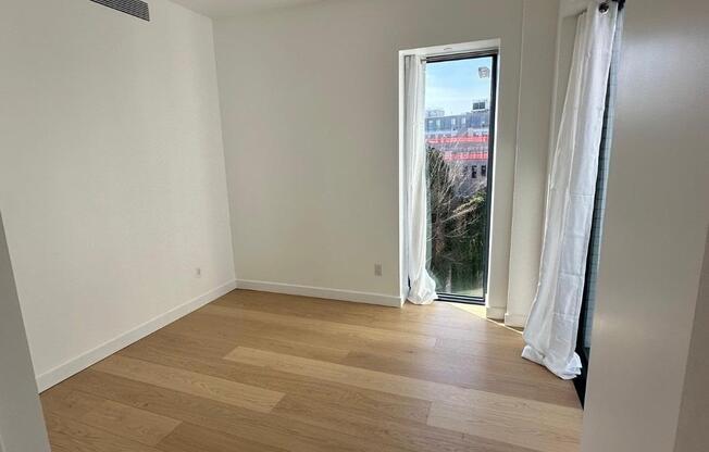 1 bed, 1 bath, $3,580, Unit 4H