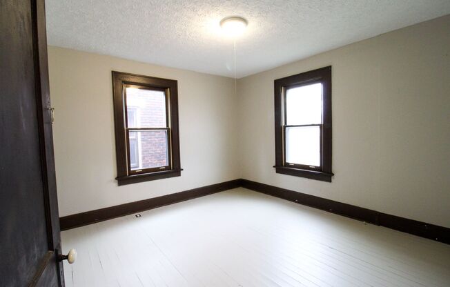 2 beds, 1 bath, 1,000 sqft, $1,195, Unit 684 E Whittier St Columbus OH 43206