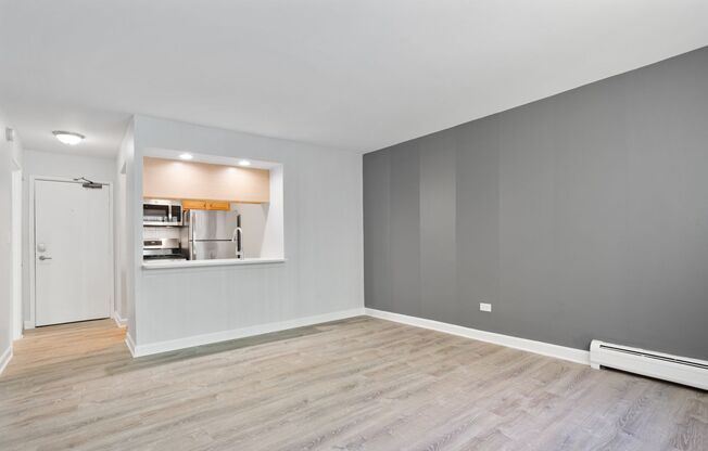 Studio, 1 bath, 298 sqft, $1,400, Unit 437