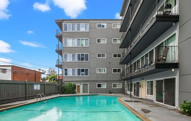 1 bed, 1 bath, 586 sqft, $1,850, Unit 402