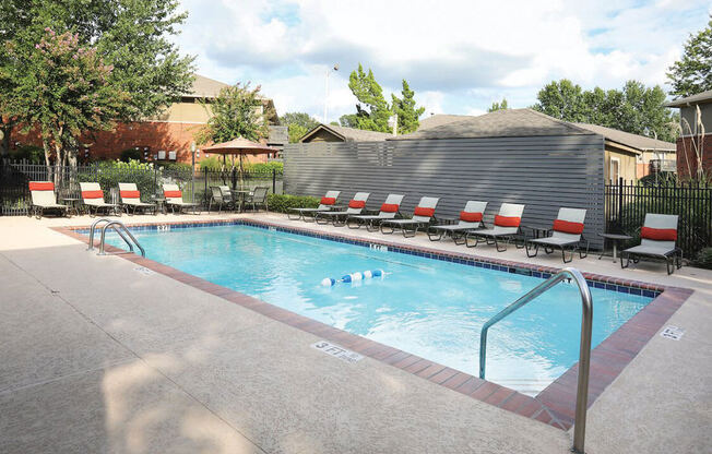 swimming pool at Bradford Chase apartments