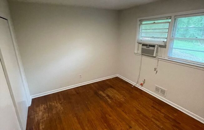 PRE-LEASING FOR AUGUST 2026! WALK TO CAMPUS!