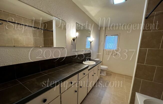 3 beds, 1.5 baths, 1,740 sqft, $2,150, Unit 9181