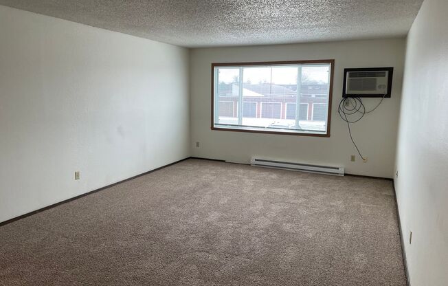 1 bed, 1 bath, $725, Unit 304