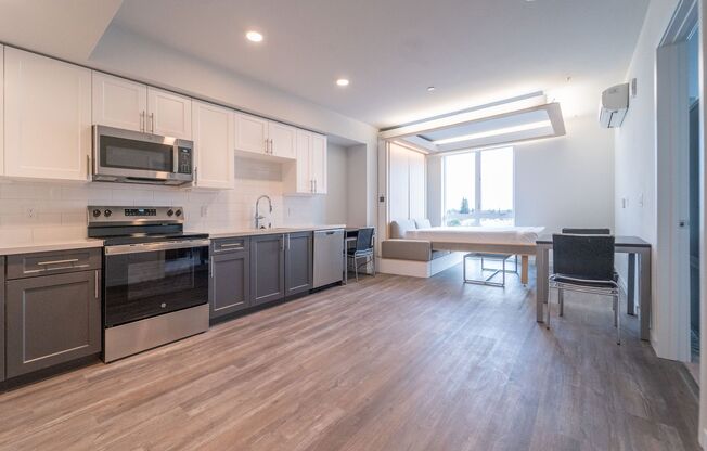 1 bed, 1 bath, 651 sqft, $3,937, Unit 506