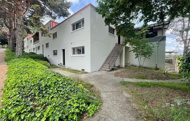 Richardson Court Apartments