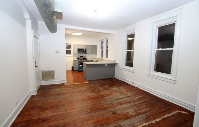 2621 West Girard