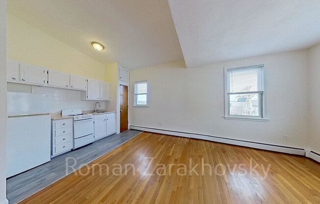 182 N BEACON ST