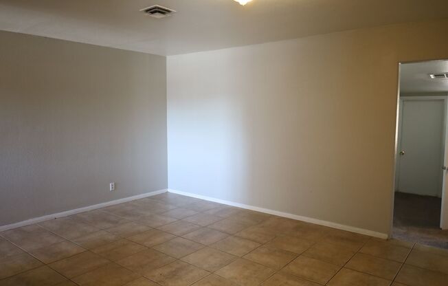 3 beds, 2 baths, $1,650