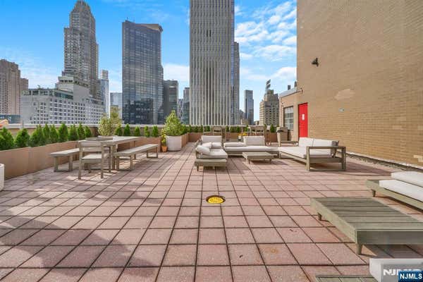 58 W 58th St Apt 14D