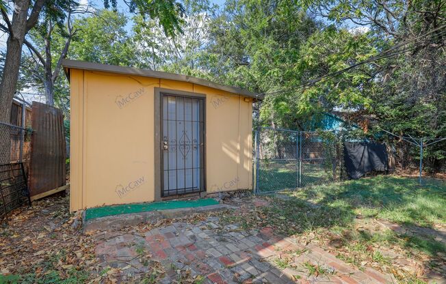 Updated 1/1 Studio Apartment in Dallas (75215)!