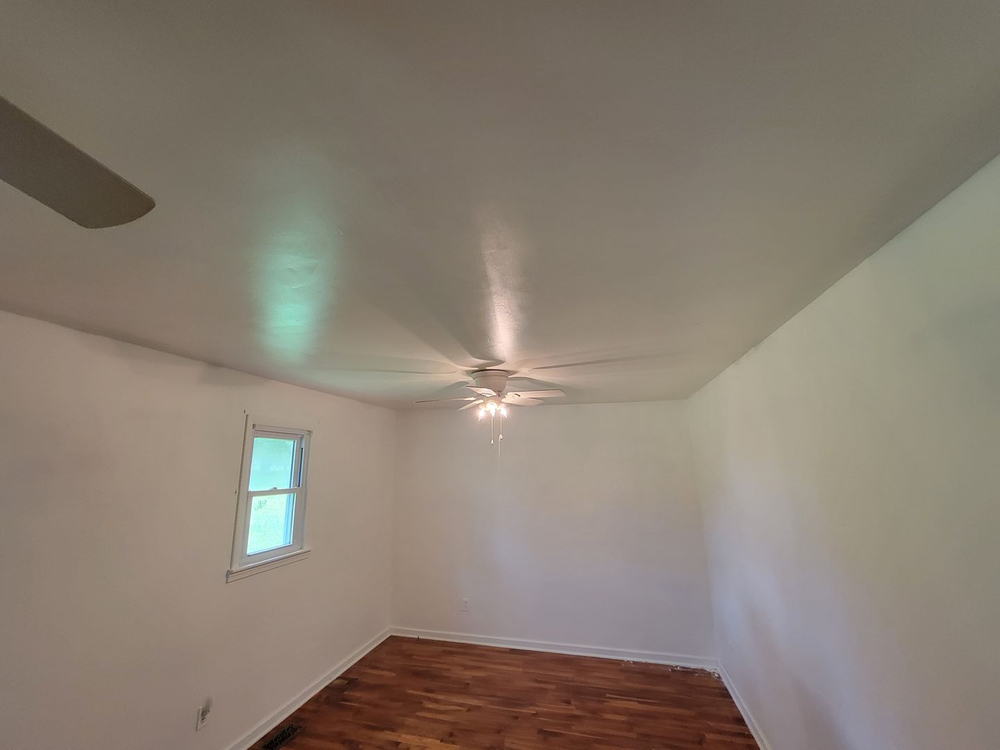 4 Bed, 1.5 Bath in Sparta for Rent!