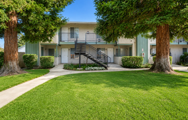 Manzanita Apartments