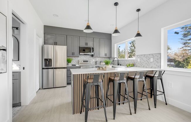 Beautiful Brand New 2bed 2.5bath Seattle Home w A/C! - Be the fist one to live in it!!