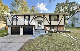 Beautifully Updated Split-Level 3 Bedroom Home in Blue Springs