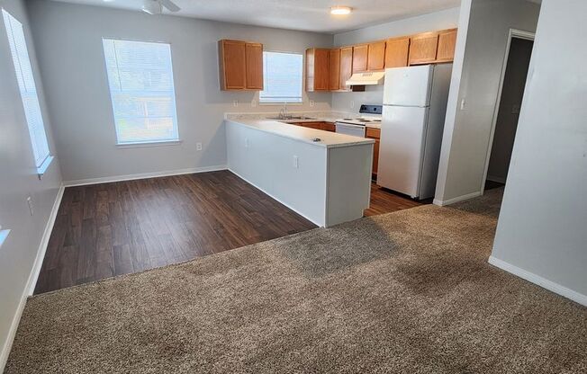 1 bed, 1 bath, 725 sqft, $850, Unit 133