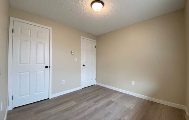2 beds, 1 bath, 760 sqft, $1,310, Unit C