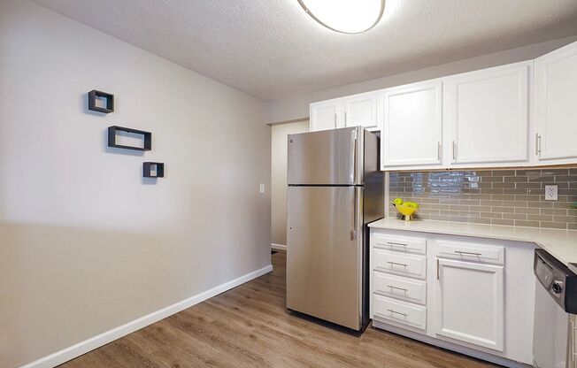 2 beds, 1.5 baths, 1,035 sqft, $1,530, Unit 7-610