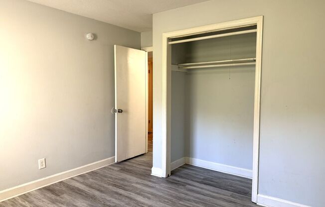 2 beds, 1 bath, 925 sqft, $1,050, Unit 212