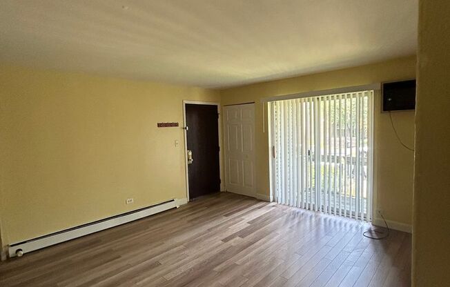 2282 West Nichols