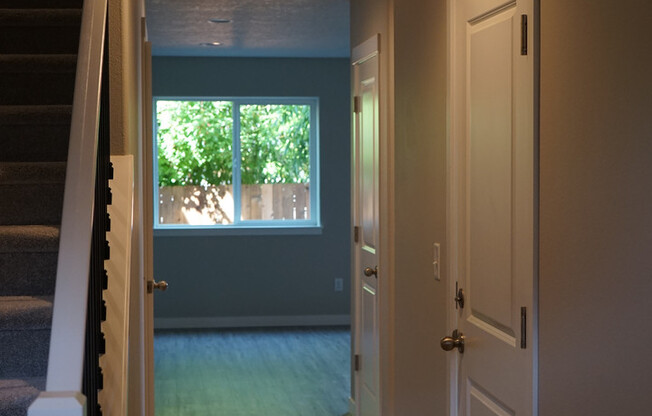 LIKE NEW TOWNHOME FOR RENT IN THE SIFTON AREA - 7404 NE 136th Ave