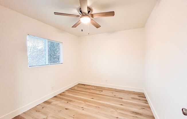 3 beds, 1 bath, , $1,400