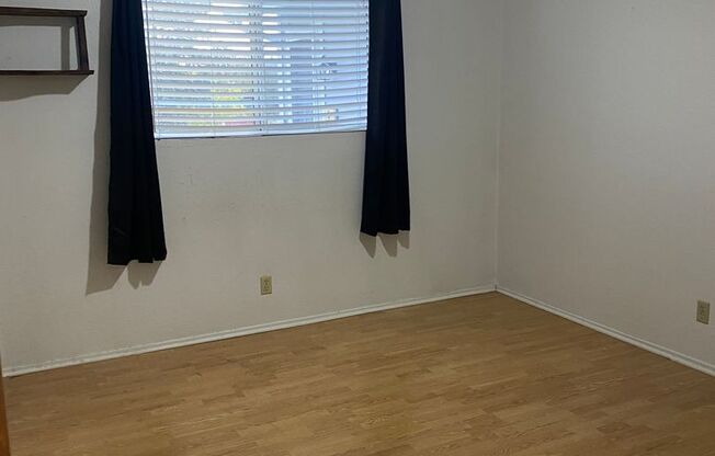 2 beds, 1 bath, 800 sqft, $1,695, Unit #3