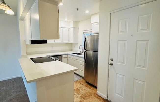 2 beds, 2 baths, $2,550, Unit # 5 302