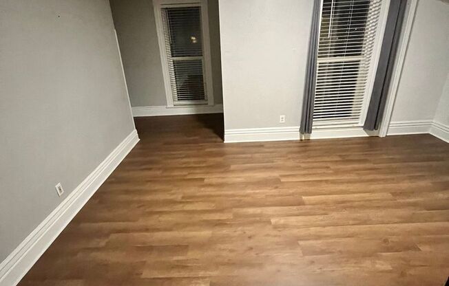 Studio, 1 bath, 420 sqft, $995, Unit 5