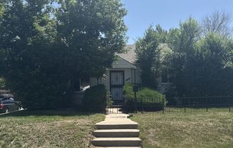 Charming 2 Bed Home Near Central Park