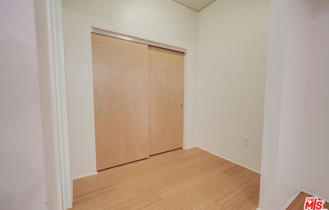 1 bed, 1.5 baths, 1,200 sqft, $3,100, Unit 1115