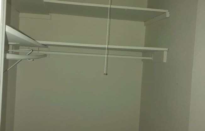 2 beds, 2 baths, 1,075 sqft, $1,300, Unit 22