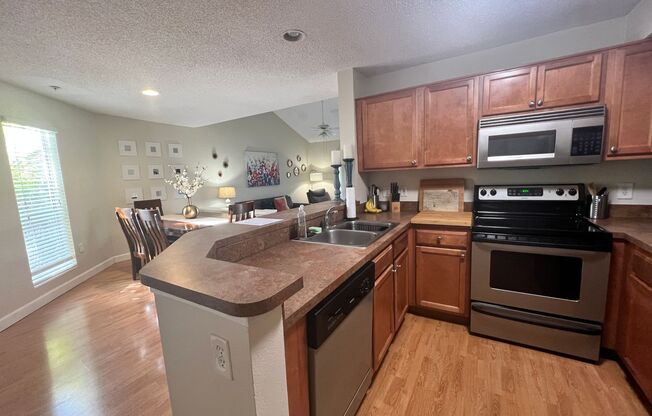 2/2 BRIDGEWATER CONDO