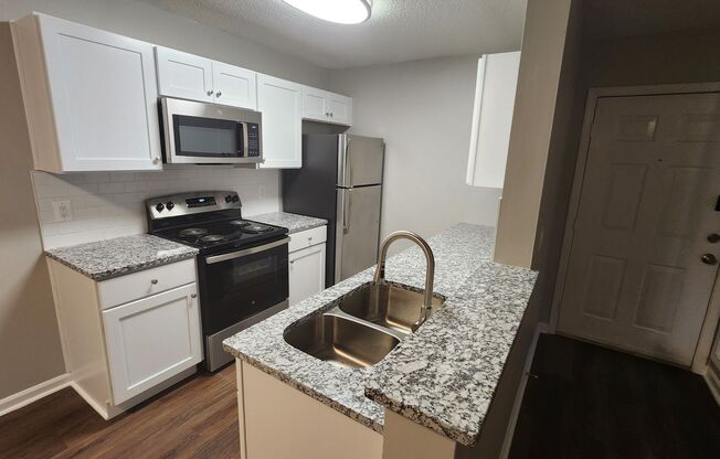 2 beds, 2 baths, $1,299, Unit C4