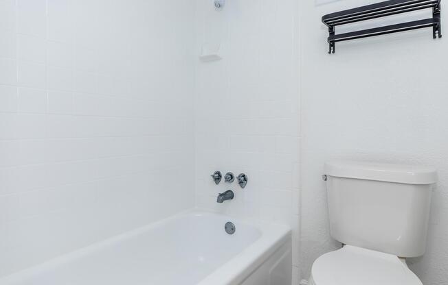 1 bed, 1 bath, 800 sqft, $1,149