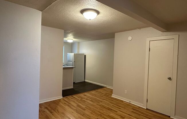 2 beds, 1 bath, 707 sqft, $1,275, Unit 311
