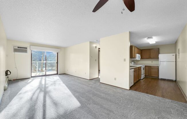 1 bed, 1 bath, 640 sqft, $900, Unit VC-524