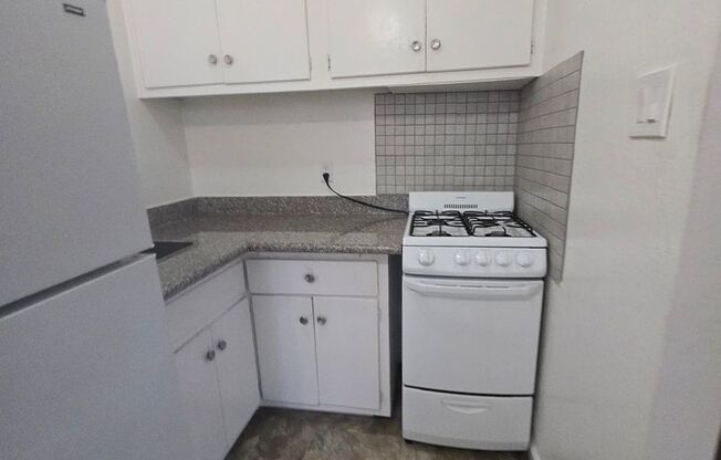 1560 Fairmont Manor Apartments