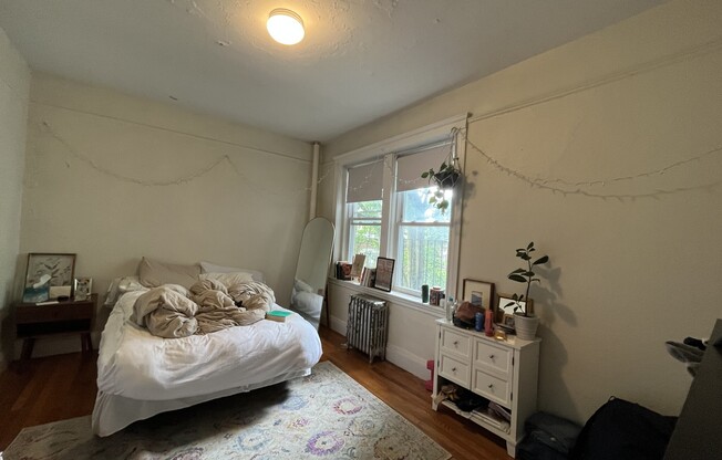 1687 Commonwealth Ave 1