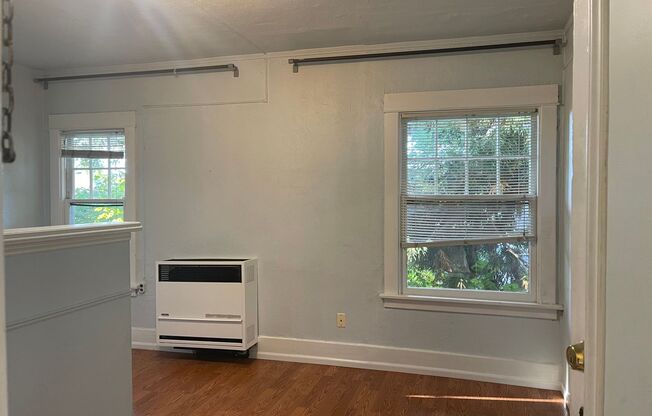 5235 17th Ave NE, Seattle WA 98105